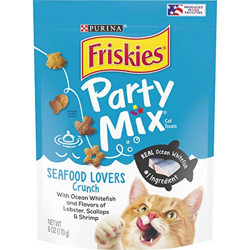 Purina Friskies Made in USA Facilities Cat Treats, Party Mix Seafood Lovers Crunch   oz. Pouch (Pack)
